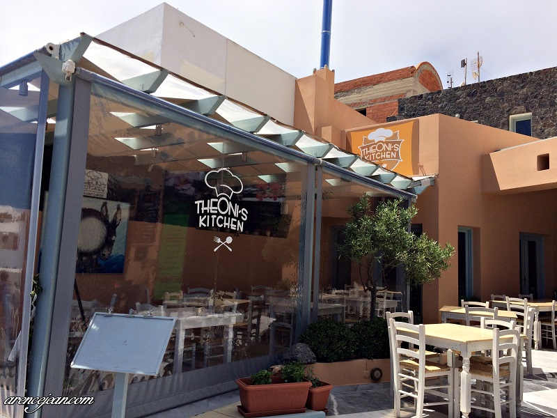 The Best Cafe-Restaurants in Santorini