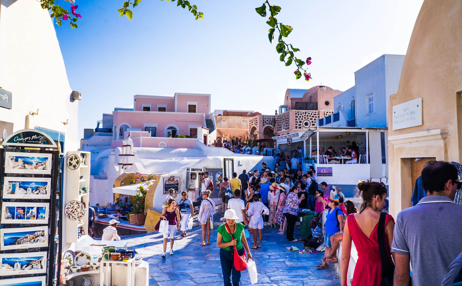 The Best Shopping Spots In Santorini