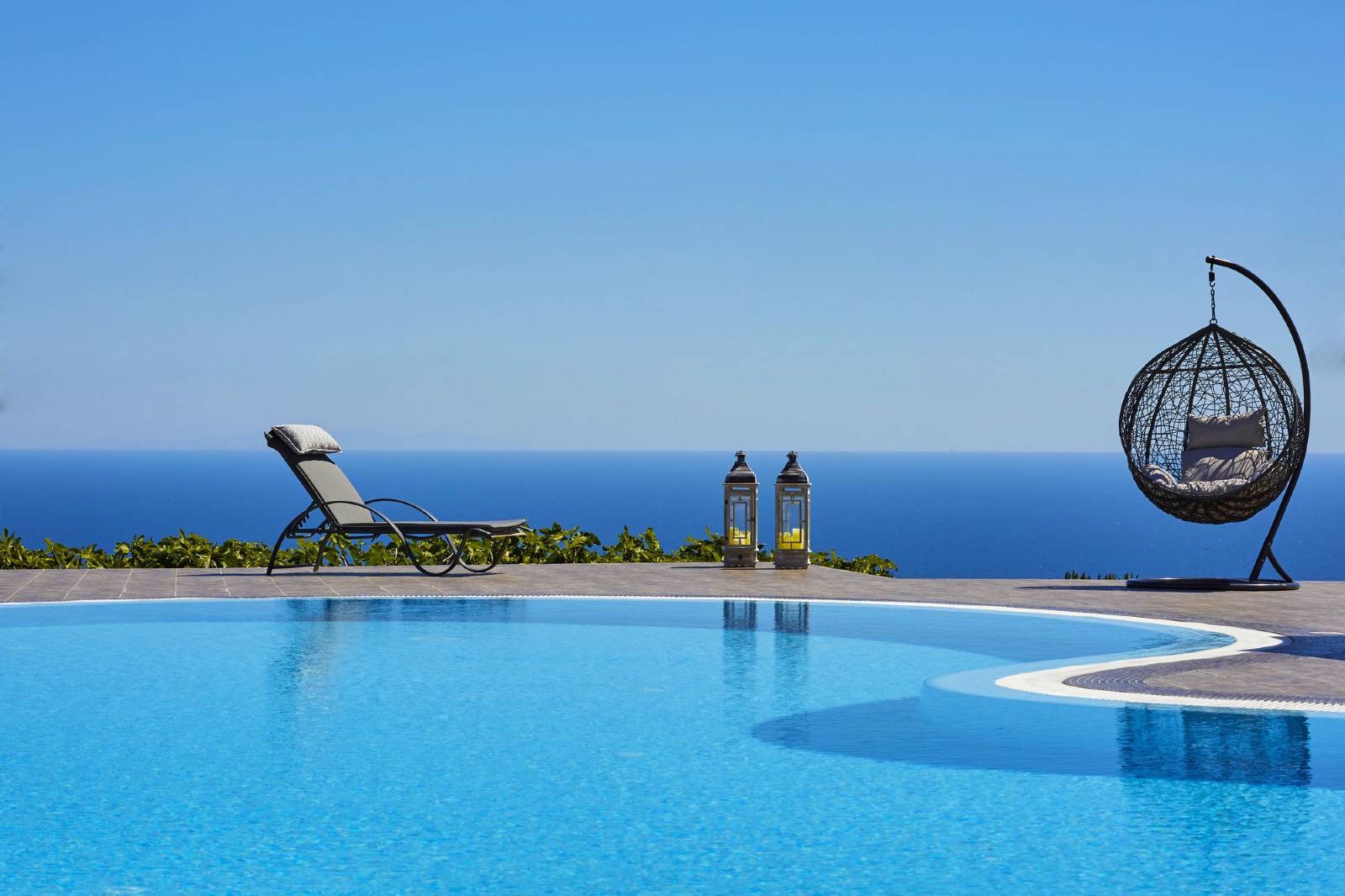 The Most Budget-Friendly Hotels in Imerovigli